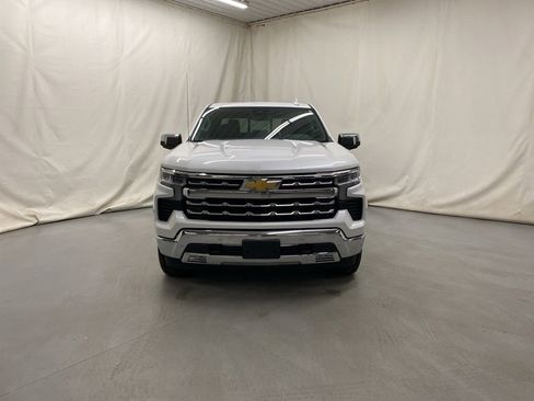 Used 2024 Chevrolet Silverado 1500 LTZ w/ LTZ Premium Package image 3