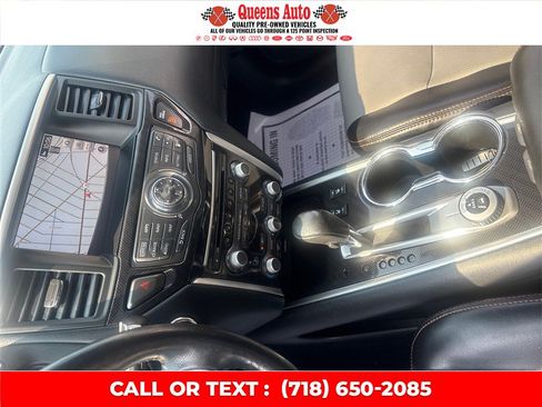 Used 2020 Nissan Pathfinder SL AWD/4WD image 17