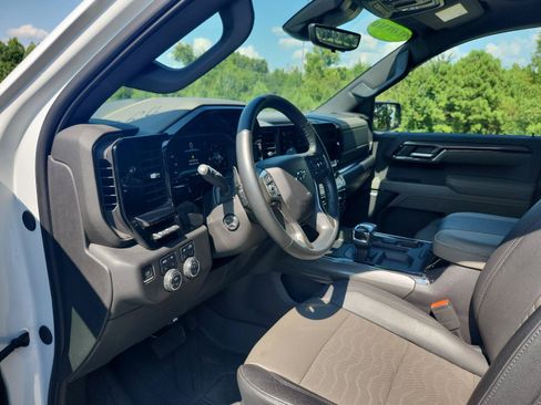 Certified 2024 Chevrolet Silverado 1500 ZR2 w/ Technology Package AWD/4WD image 17