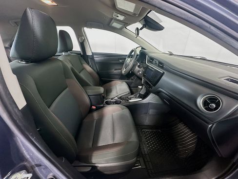 Used 2019 Toyota Corolla LE image 29