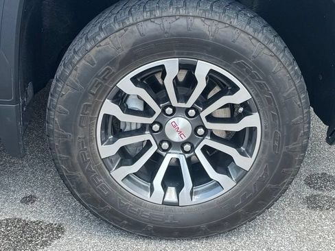 Used 2023 GMC Sierra 1500 AT4 w/ Technology Package AWD/4WD image 8