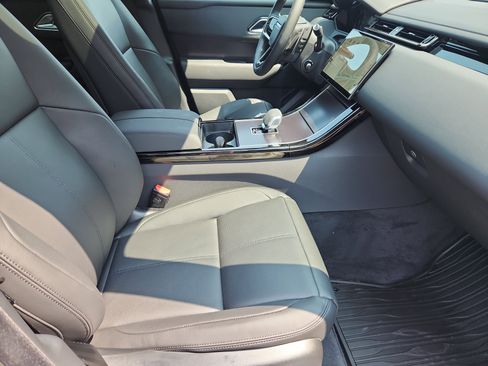 Certified 2026 Land Rover Range Rover Velar Dynamic SE image 3