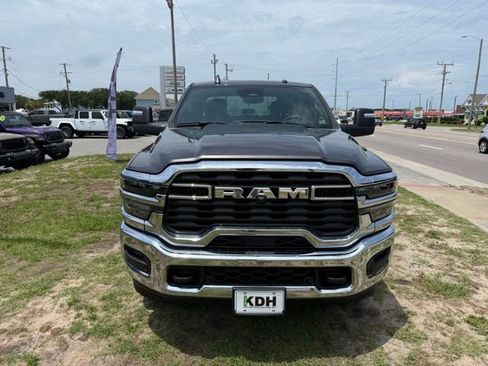 Used 2026 RAM 2500 Big Horn AWD/4WD image 2