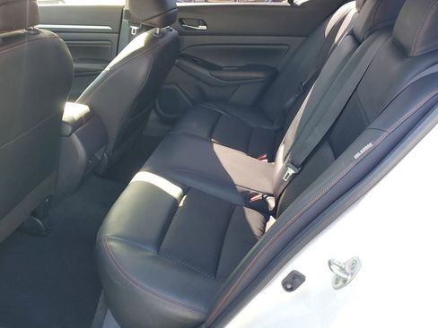 Used 2023 Nissan Altima 2.5 SR image 15