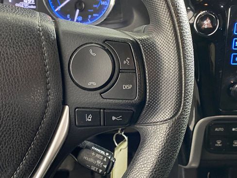 Used 2017 Toyota Corolla LE w/ Carpet Mat Package (TMS) image 28