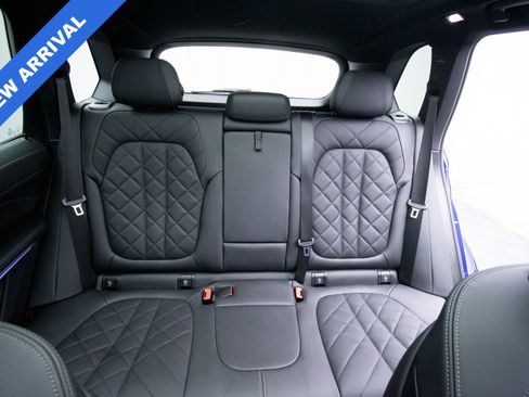 Used 2025 BMW X5 M60i w/ Climate Comfort Package image 41