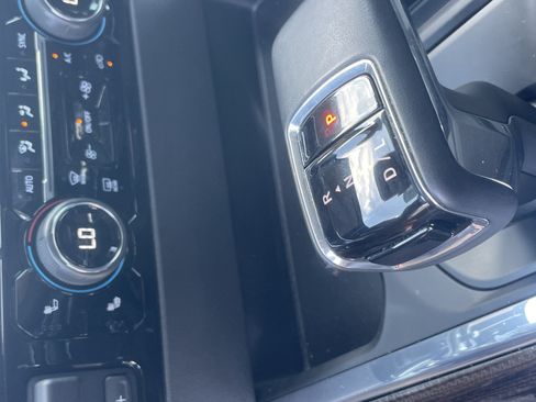 Used 2024 Chevrolet Silverado 1500 LT Trail Boss w/ Convenience Package II AWD/4WD image 26