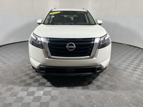 Used 2025 Nissan Pathfinder SV AWD/4WD image 3