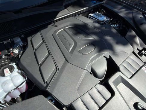 New 2026 Porsche Cayenne image 19