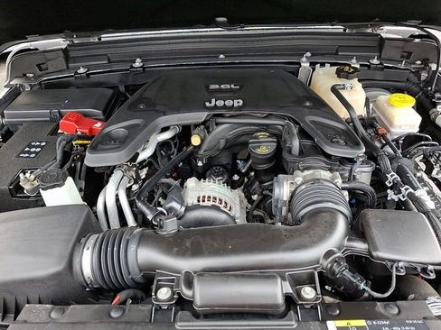 Used 2020 Jeep Wrangler Unlimited Sport S AWD/4WD image 30