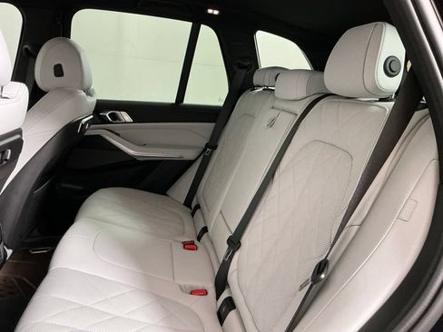 Used 2024 BMW X5 xDrive40i w/ Premium Package AWD/4WD image 27