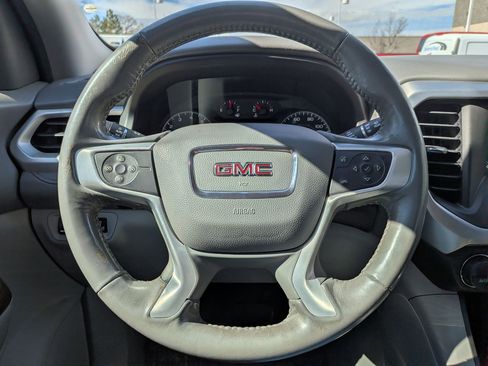 Used 2018 GMC Acadia SLE image 17