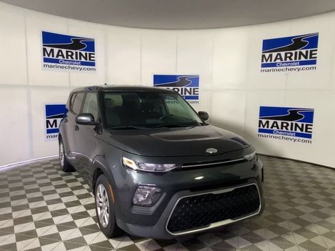 Used 2021 Kia Soul LX FWD image 4