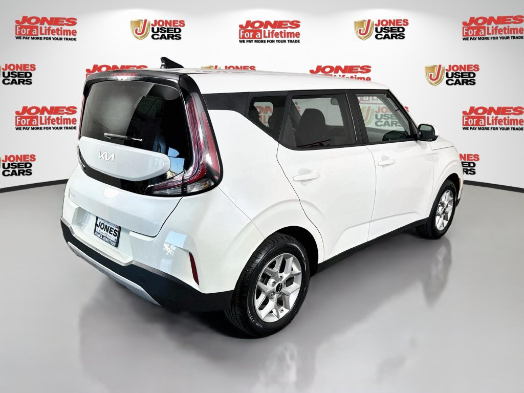 Used 2024 Kia Soul LX w/ LX Technology Package FWD image 15