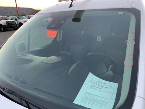 Used 2020 Ford Transit Connect XL image 4