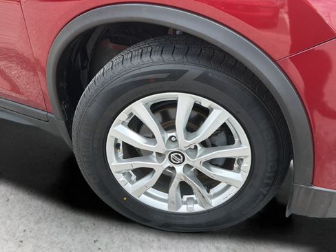 Used 2019 Nissan Rogue SV FWD image 58