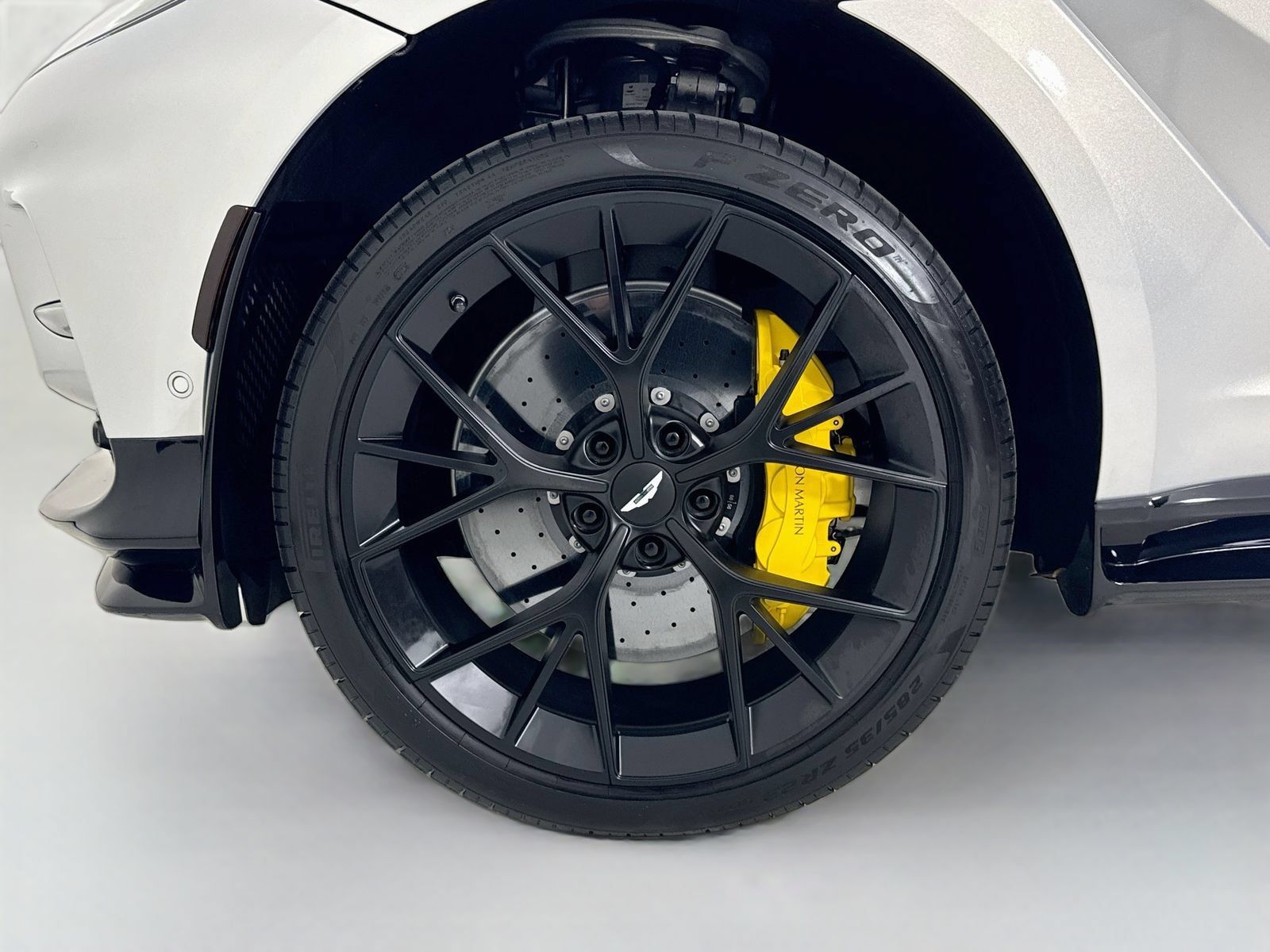 Used 2026 Aston Martin DBX 707 AWD/4WD image 9