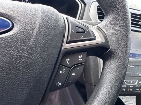 Used 2020 Ford Fusion SE FWD image 15