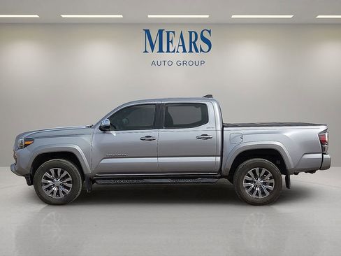 Used 2021 Toyota Tacoma Limited image 2