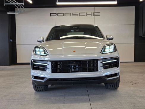 New 2026 Porsche Cayenne Base image 26