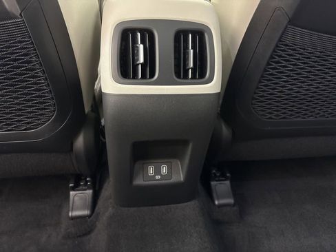 Used 2023 Hyundai Tucson Limited AWD/4WD image 28