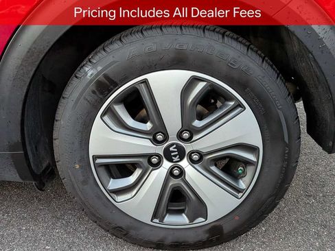 Used 2019 Kia Niro FE FWD image 11