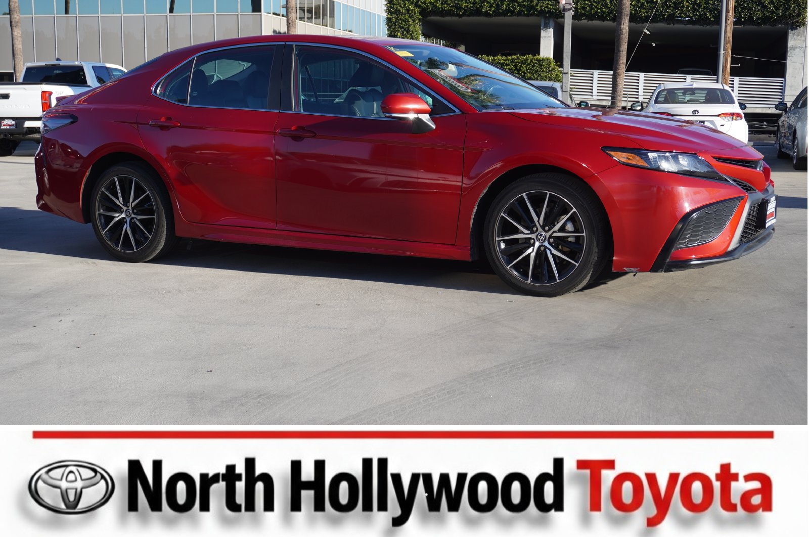 Certified 2023 Toyota Camry SE FWD image 1