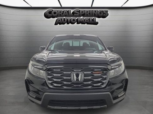 Used 2025 Honda Ridgeline TrailSport image 2