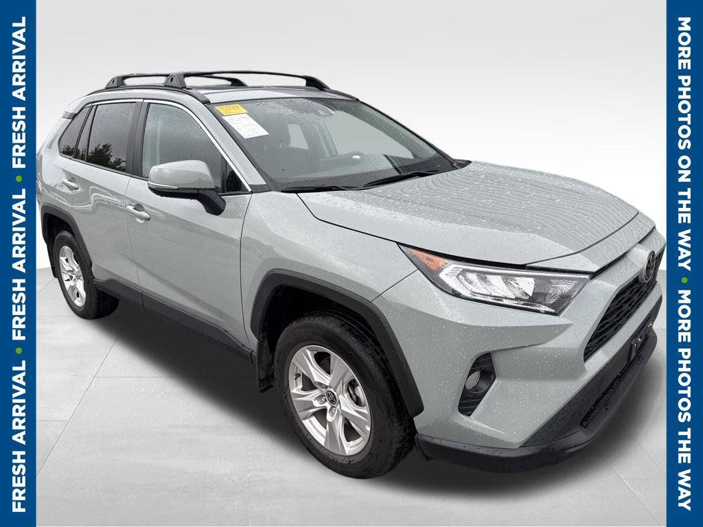 Used 2021 Toyota RAV4 XLE w/ Convenience Package AWD/4WD image 1