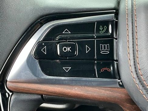 Used 2023 Jeep Grand Cherokee Summit w/ Adv Protech Group IV AWD/4WD image 36