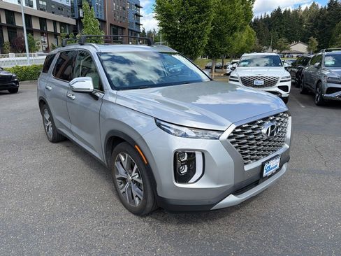 Used 2022 Hyundai Palisade SEL w/ 8P Bench Seat Package AWD/4WD image 6