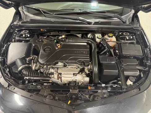 Used 2021 Chevrolet Malibu LT FWD image 8