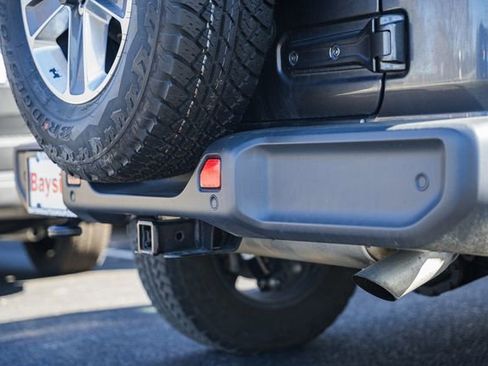 Used 2021 Jeep Wrangler Unlimited Sahara image 10