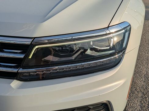 Used 2018 Volkswagen Tiguan SEL Premium FWD image 7