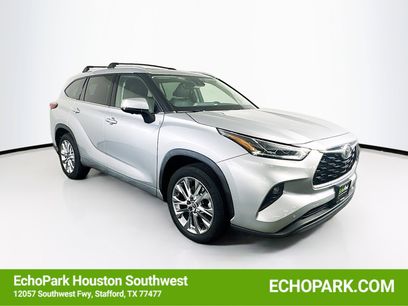 Used 2023 Toyota Highlander Limited