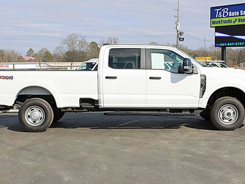 Used 2024 Ford F250 XL w/ FX4 Off-Road Package image 8