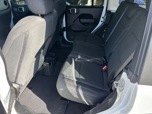 Used 2025 Jeep Wrangler Sport S image 25