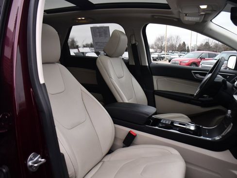 Used 2020 Ford Edge Titanium w/ Equipment Group 301A image 16