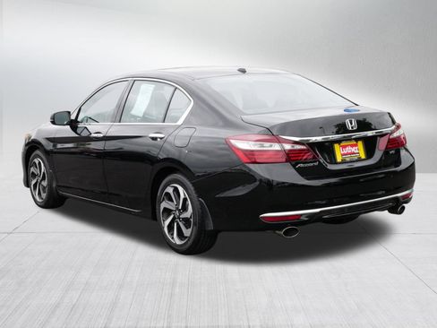 Used 2017 Honda Accord EX-L image 5