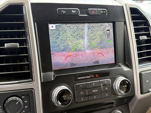 Used 2017 Ford F150 Lariat w/ Equipment Group 502A Luxury image 9