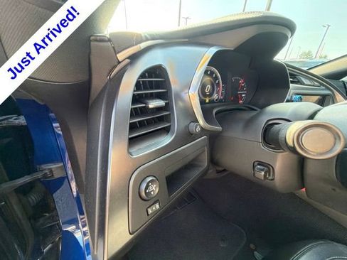 Used 2016 Chevrolet Corvette Stingray Coupe RWD image 27