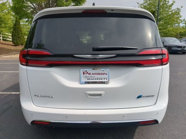 Used 2024 Chrysler Pacifica Limited FWD image 5