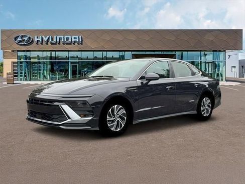 New 2026 Hyundai Sonata Blue FWD image 2