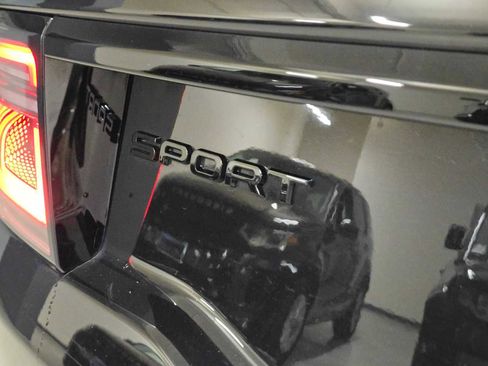 Certified 2025 Land Rover Discovery Sport Dynamic SE image 13