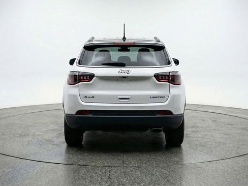 Used 2025 Jeep Compass Trailhawk AWD/4WD image 7
