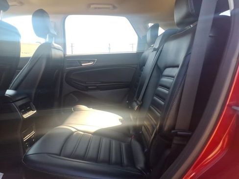 Used 2024 Ford Edge SEL w/ Convenience Package image 11