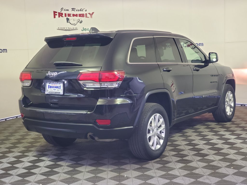 Used 2022 Jeep Grand Cherokee Laredo E AWD/4WD image 3