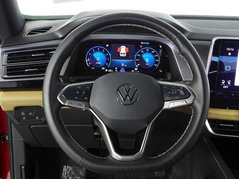 Certified 2025 Volkswagen Atlas Cross Sport SE FWD image 26