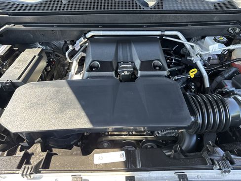 Used 2024 Chevrolet Colorado ZR2 w/ ZR2 Convenience Package III AWD/4WD image 22