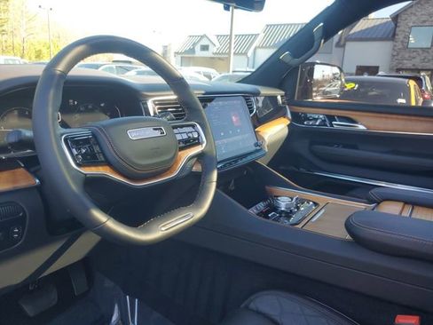 Used 2024 Jeep Grand Wagoneer Series III w/ HD Trailer Tow Package image 14